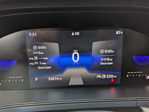 Used 2023 Volkswagen Taos SE FWD image 24