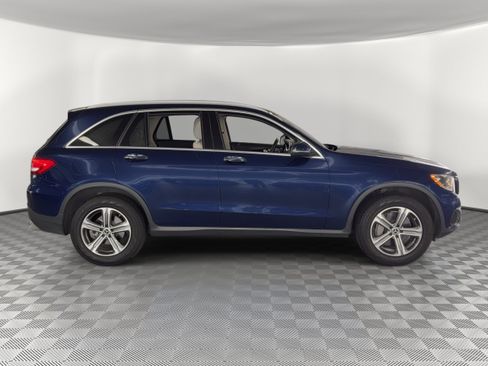 Used 2019 Mercedes-Benz GLC 300 image 8