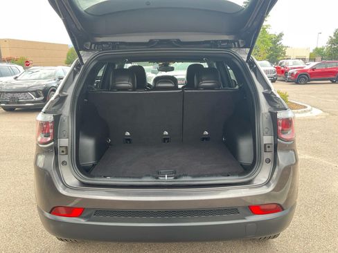 Used 2024 Jeep Compass Latitude AWD/4WD image 16