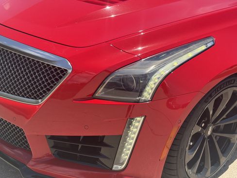Used 2019 Cadillac CTS V RWD image 8