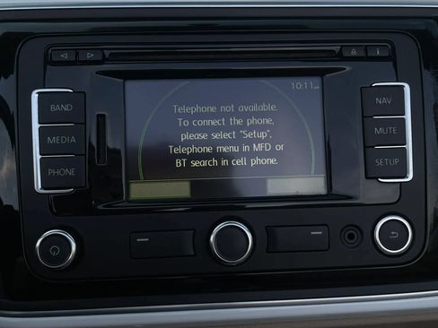 Used 2014 Volkswagen Beetle TDI FWD image 21