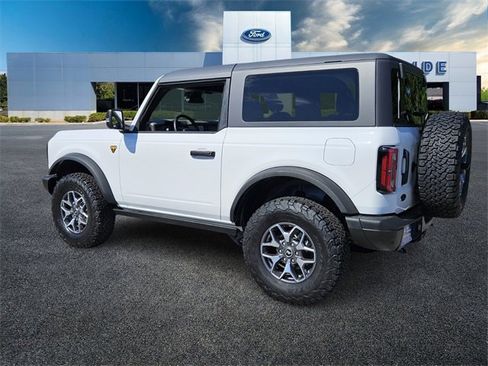 Certified 2023 Ford Bronco Badlands image 5