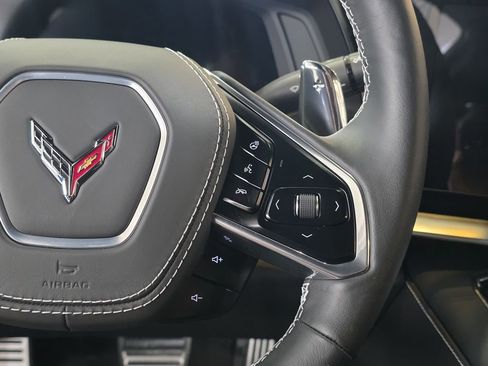 Used 2025 Chevrolet Corvette Stingray Preferred Cpe w/ Z51 Performance Package RWD image 21