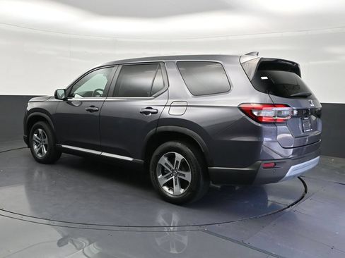 Used 2023 Honda Pilot EX-L image 7