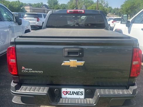 Used 2015 Chevrolet Colorado Z71 AWD/4WD image 11