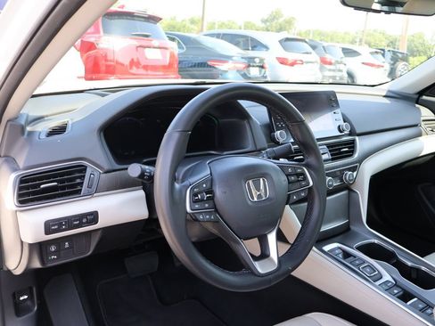 Certified 2022 Honda Accord Touring image 16