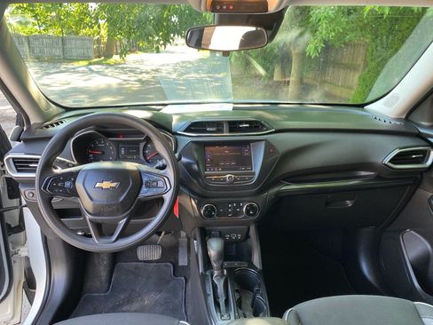 Used 2022 Chevrolet TrailBlazer LS FWD image 16