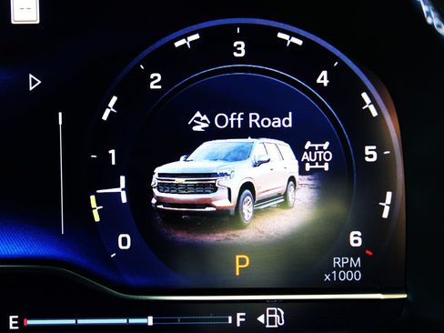 Used 2022 Chevrolet Tahoe Z71 w/ Z71 Off-Road Package AWD/4WD image 30