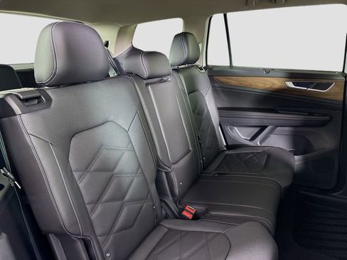 New 2026 Volkswagen Atlas SE image 28