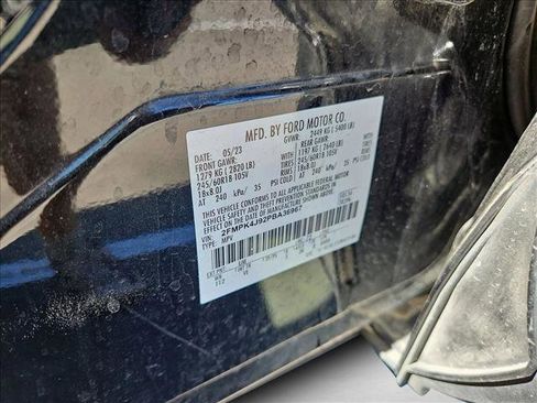 Used 2023 Ford Edge SEL image 18