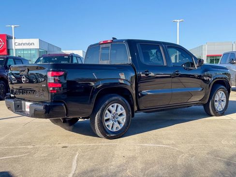 Used 2022 Nissan Frontier SV image 9