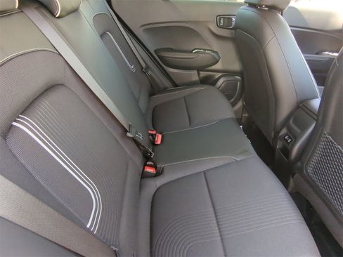 New 2025 Hyundai Venue Limited image 12