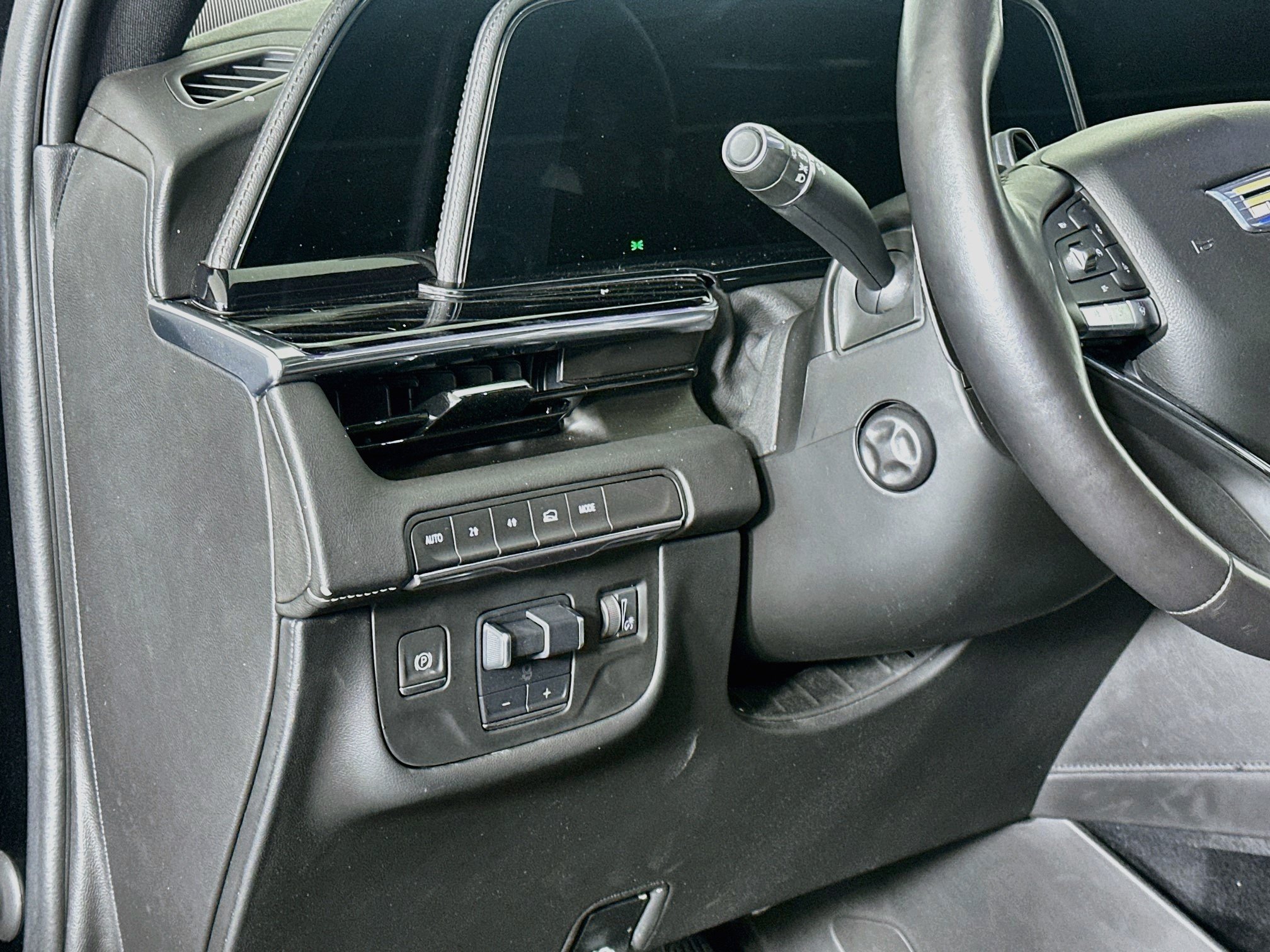 Used 2023 Cadillac Escalade ESV Sport AWD/4WD image 17