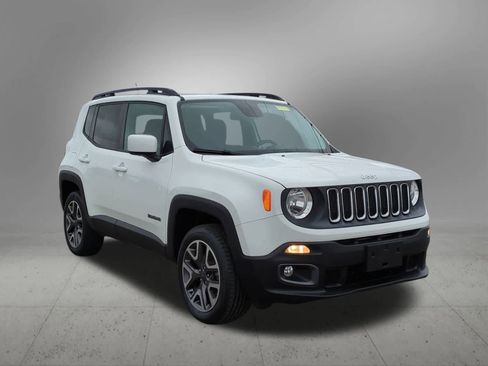 Used 2016 Jeep Renegade Latitude image 8