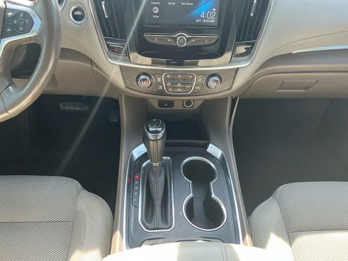 Used 2019 Chevrolet Traverse LT FWD image 20