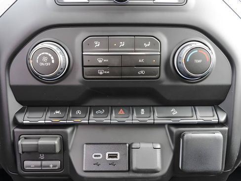 New 2026 Chevrolet Silverado 1500 Custom Trail Boss w/ LPO, Dark Essentials Package AWD/4WD image 13