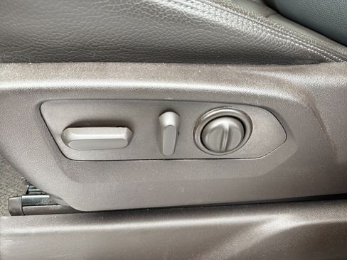 Used 2022 GMC Sierra 1500 Denali w/ Denali Premium Package image 12