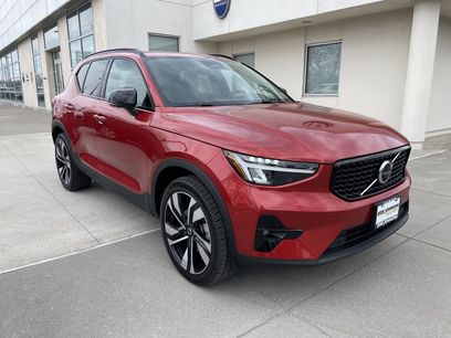 Used 2024 Volvo XC40 B5 Plus w/ Climate Package