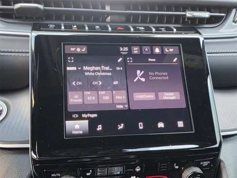 New 2025 Jeep Grand Cherokee Altitude image 19