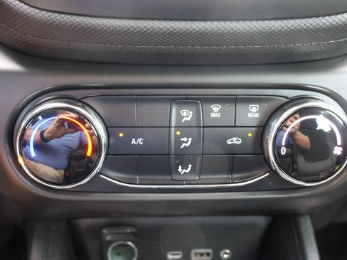 Used 2023 Chevrolet TrailBlazer LS FWD image 22