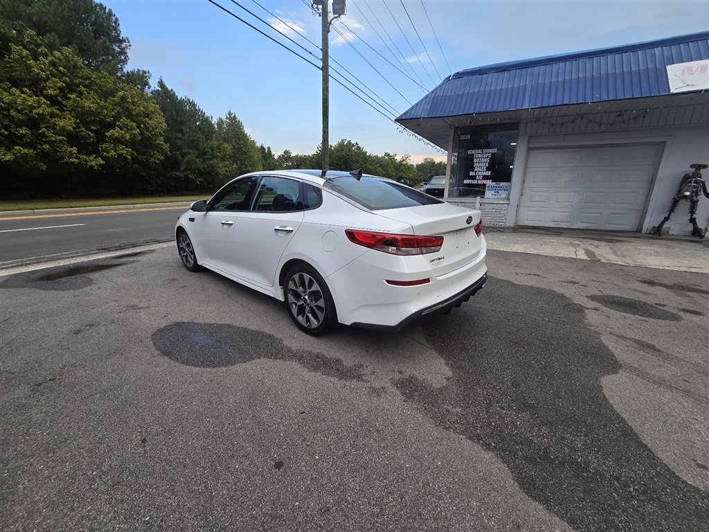 Used 2019 Kia Optima LX w/ LX Premium Package FWD image 4