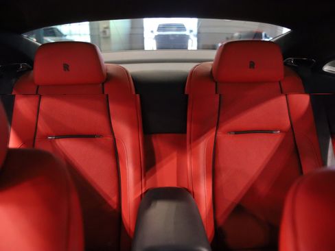 Used 2016 Rolls-Royce Wraith RWD image 34