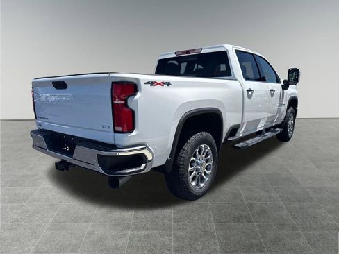 New 2026 Chevrolet Silverado 2500 LTZ w/ LTZ Convenience Package AWD/4WD image 6
