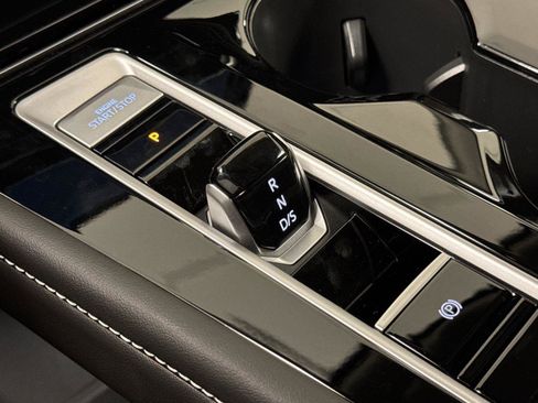 New 2026 Volkswagen Atlas SE image 21