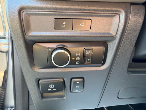 Used 2024 Ford Expedition XLT AWD/4WD image 20