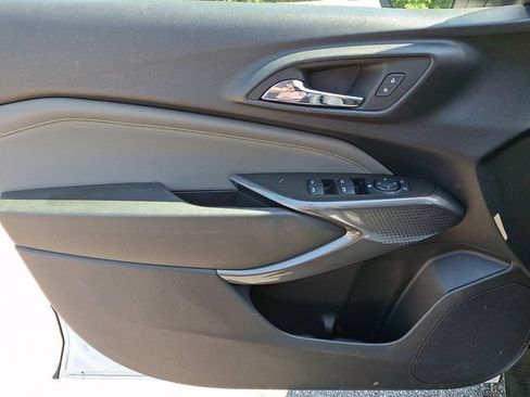Used 2024 Chevrolet Trax ACTIV w/ Sunroof Package FWD image 12