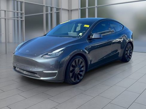 Used 2021 Tesla Model Y Performance image 4