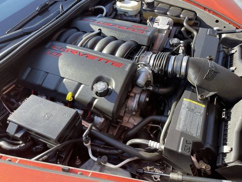 Used 2005 Chevrolet Corvette Coupe w/ Preferred Equipment Group RWD image 31