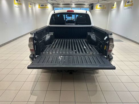 Used 2010 Toyota Tacoma 4x4 Double Cab w/ TRD Off-Road Pkg image 14