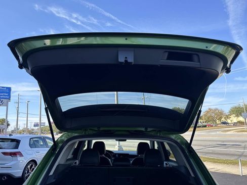 New 2026 Volkswagen Taos SE image 12