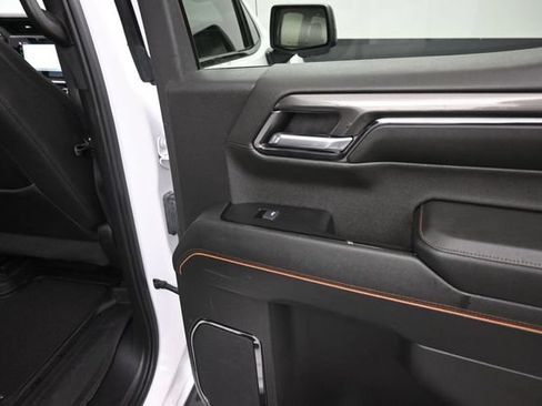 Used 2024 GMC Sierra 1500 AT4 w/ Technology Package AWD/4WD image 18
