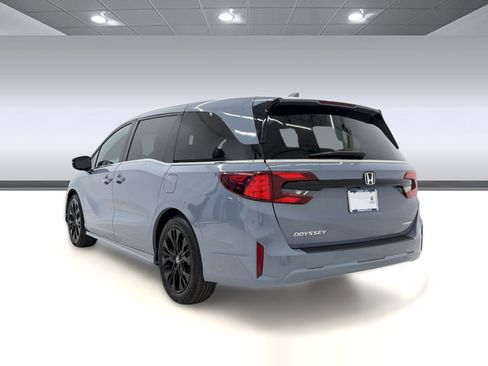 Used 2025 Honda Odyssey Sport-L image 3