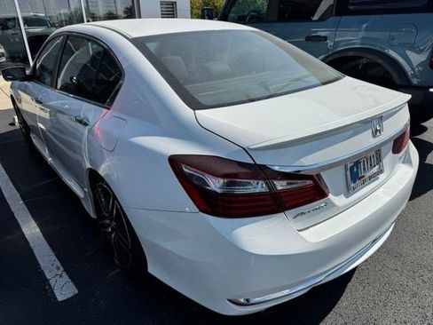 Used 2016 Honda Accord Sport image 3