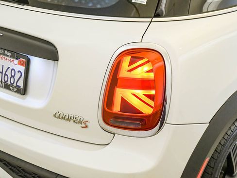 Certified 2024 MINI Cooper S FWD image 12