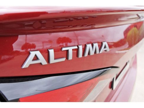 Used 2026 Nissan Altima 2.5 SR w/ SR Premium Package image 27