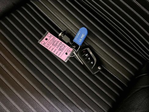 Used 2020 Toyota Camry SE image 15