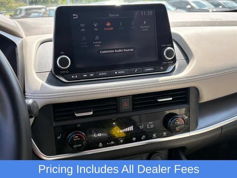Used 2025 Nissan Rogue SV w/ SV Premium Package AWD/4WD image 11