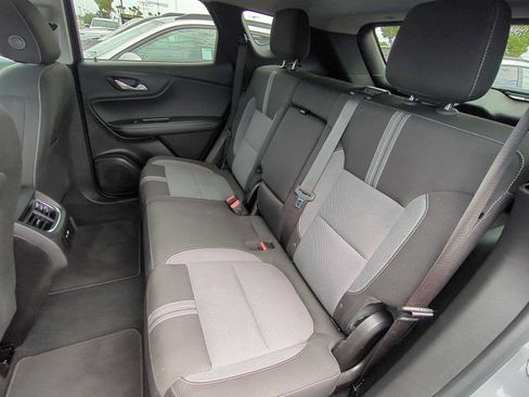Used 2025 Chevrolet Blazer LT FWD image 23