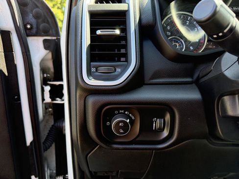Used 2022 RAM 2500 Big Horn w/ Level A Equipment Group AWD/4WD image 19