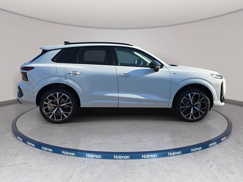 New 2026 Audi Q3 quattro 2.0T AWD/4WD image 4