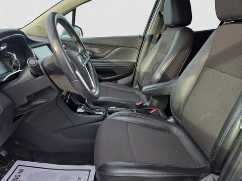 Used 2019 Buick Encore Preferred image 9