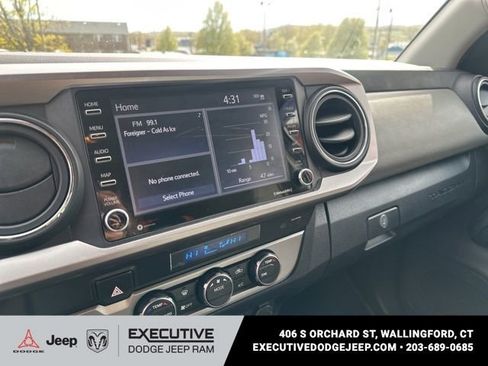 Used 2023 Toyota Tacoma SR5 AWD/4WD image 15