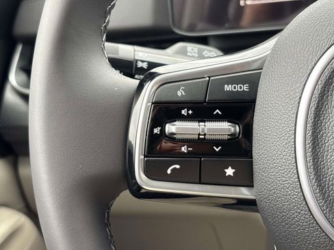 New 2026 Kia Carnival image 23