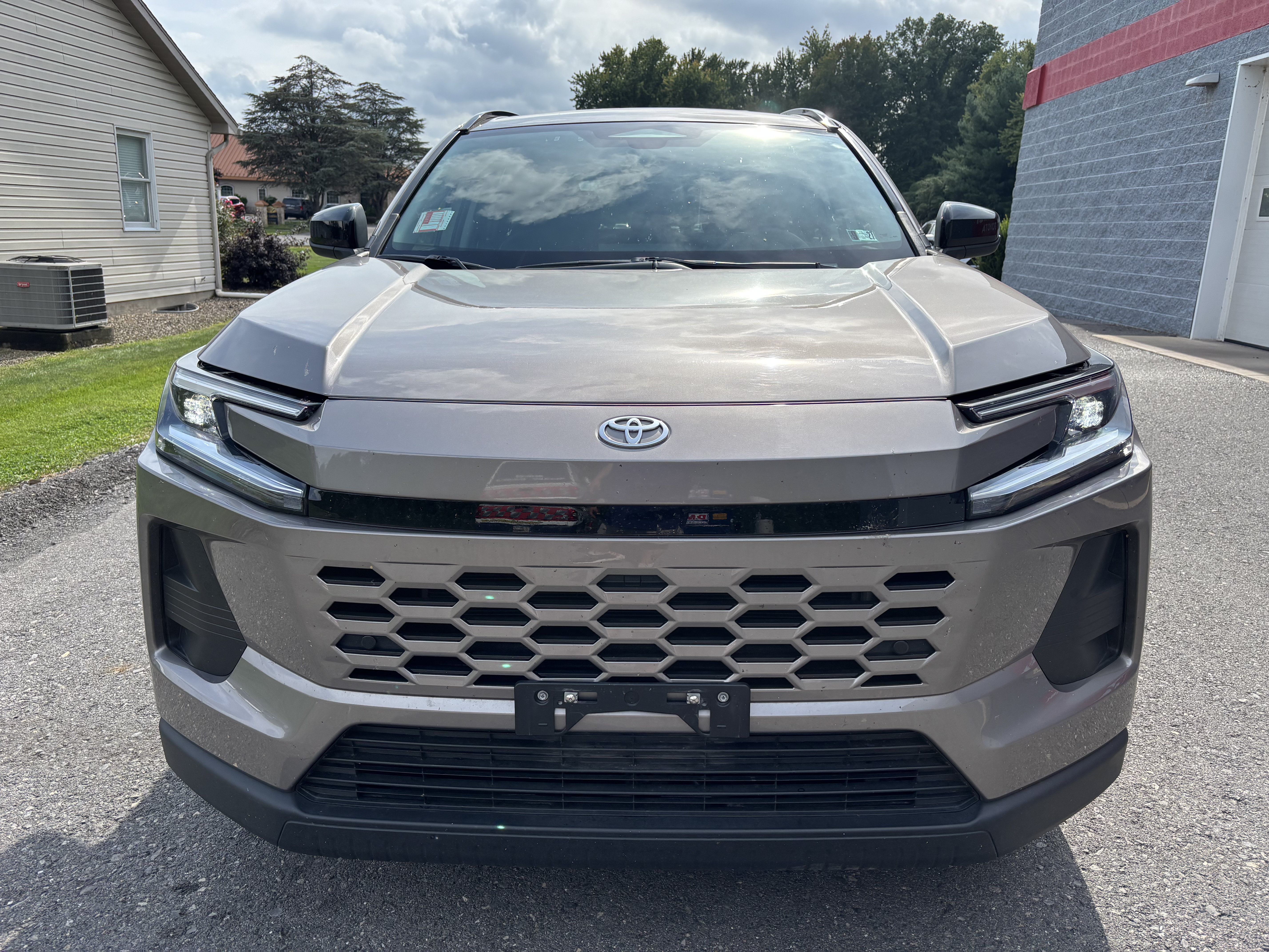 Used 2026 Toyota RAV4 XLE Premium AWD/4WD image 9