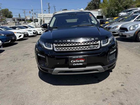 Used 2018 Land Rover Range Rover Evoque SE AWD/4WD image 2