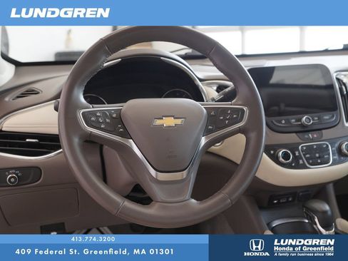 Used 2024 Chevrolet Malibu LT FWD image 17